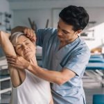 Knee Pain: Causes, Symptoms & When to See an Surgeon